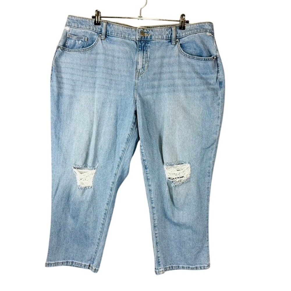 Lane Bryant Womans 20 Jean Capri Boyfriend Mid-Rise Blue Light Wash Stretch